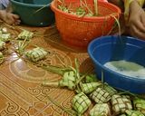 Foto langkah ke 3 dari resep Ketupat Daun Homemade.