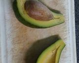 Foto del paso 5 de la receta: Tostón con ensalada, costillas y aguacate