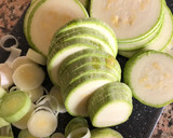 Foto del paso 1 de la receta: Crema de calabacín y zanahoria 🥕