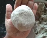 रोटी के लड्डू (Roti ke ladoo recipe in hindi) रेसिपी चरण 2 फोटो