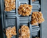 A picture of step 4 of Puffed rice chikki.