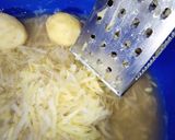 Foto langkah ke 1 dari resep Kering Kentang Musthofa Tanpa Kapur Sirih.