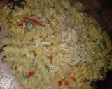 Foto del paso 4 de la receta: Fideos con crema y pollo