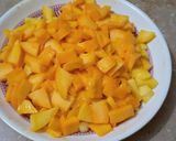 A picture of step 2 of Mango Mousse.