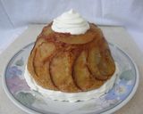 Foto del paso 4 de la receta: Torta invertida de manzana y yogurt