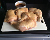Foto del paso 1 de la receta: Pollo a las finas hierbas estilo peruano (horno)