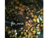 Foto langkah ke 3 dari resep Noodles with Black Bean Sauce / Jjajangmyeon.