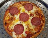 รูปขั้นตอนการทำที่ 4 ของ Pepperoni roasted capsicum chilli flake pizza