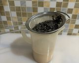 Foto langkah ke 6 dari resep Roasted Milk Tea Strawberry.