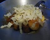 Foto langkah ke 3 dari resep Telur kecap mix tahu dan kol.