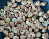 Zabpelyhes bonbon mogyorókrémmel és mogyoróval recept fázis 3 fotója