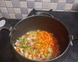 * சம்பா ரவை வெஜ் உப்புமா*(samba ravai veg upma recipe in tamil) ரெசிபி ஸ்டேப் 3 புகைப்படம்