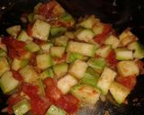 Foto del paso 1 de la receta: Guiso de vegetales con atún
