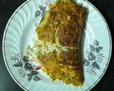 A picture of step 6 of Noodles stuffed omelette.