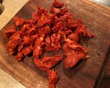 Foto del paso 3 de la receta: Chilaquiles de pasilla mole con chorizo