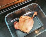 Foto del paso 2 de la receta: Confit de Pato, con Chalotas y Peras caramelizadas