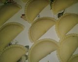 A picture of step 12 of Crispy Creamy vegetable Half moon Pie.