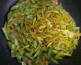 Foto langkah ke 7 dari resep Oseng Pedis Buncis Bunga Pepaya.
