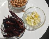 सूखी लाल मिर्च शेंगदाणा लहसुन की चटनी (Sookhi lal mirch Shengdana lahsun ki chutney recipe in hindi) रेसिपी चरण 1 फोटो