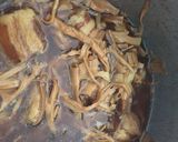 Hình bước làm 3 của món Thịt kho măng khô cuốn bánh tráng (ngày tết)