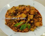 A picture of step 1 of Jellof yam and beans.