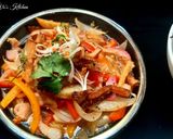 Hình bước làm 3 của món Rau củ xào thịt và khoai tây
