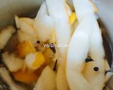 A picture of step 2 of Spiced Sunmelon peels and seeds Tea.