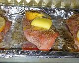 Foto langkah ke 2 dari resep Baked Lemon Butter Salmon.