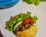 Foto langkah ke 6 dari resep Roti Goreng dengan Ayam Cincang dan Sayuran.