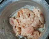 A picture of step 1 of Murg malai roll.