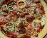 Foto langkah ke 9 dari resep Bolognese Pizza.