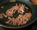 Foto del paso 2 de la receta: Chuleta de Sajonia "a la gallega" y brócoli con tomate y bacon