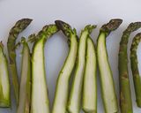 A picture of step 1 of Crab + asparagus salad (on toast).