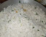 A picture of step 4 of Onion poha.