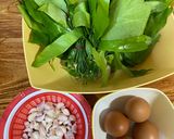 รูปขั้นตอนการทำที่ 1 ของ ใบเหลียงผัดไข่