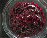 Foto del paso 1 de la receta: Salsa de cerezas y arándanos