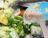 Foto langkah ke 3 dari resep Sop Sayur Tumis.