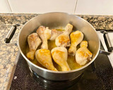 Foto del paso 2 de la receta: Pollo en salsa con pimiento y calabacín