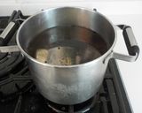 Foto del paso 5 de la receta: Caballa fresca hervida y aliñada