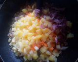 A picture of step 4 of Irish potato sauce.