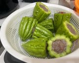 Hình bước làm 2 của món Canh Khổ Qua Dồn Chả Cá