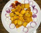 A picture of step 4 of Onion crackers🍽.