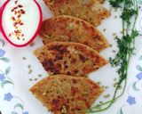 A picture of step 6 of Oats Cabbage Stuffed Paratha.