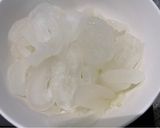 รูปขั้นตอนการทำที่ 2 ของ ลูกตาลนมสด แบบง่ายๆ ทำกินเอง