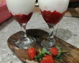 Foto langkah ke 3 dari resep 10.Korean Strawberry Milk.