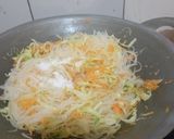 Foto langkah ke 3 dari resep Bihun goreng.