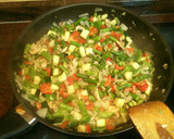 Foto del paso 4 de la receta: Arroz con verduras y pollo