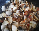 Foto del paso 5 de la receta: Almejas con tomate