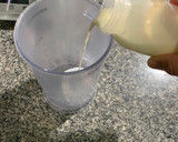 Foto del paso 1 de la receta: Bibe para desayuno de mateo con bollito