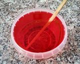 Une image de l'étape 3 de Sucette glacée 🍭 au sirop de grenadine.